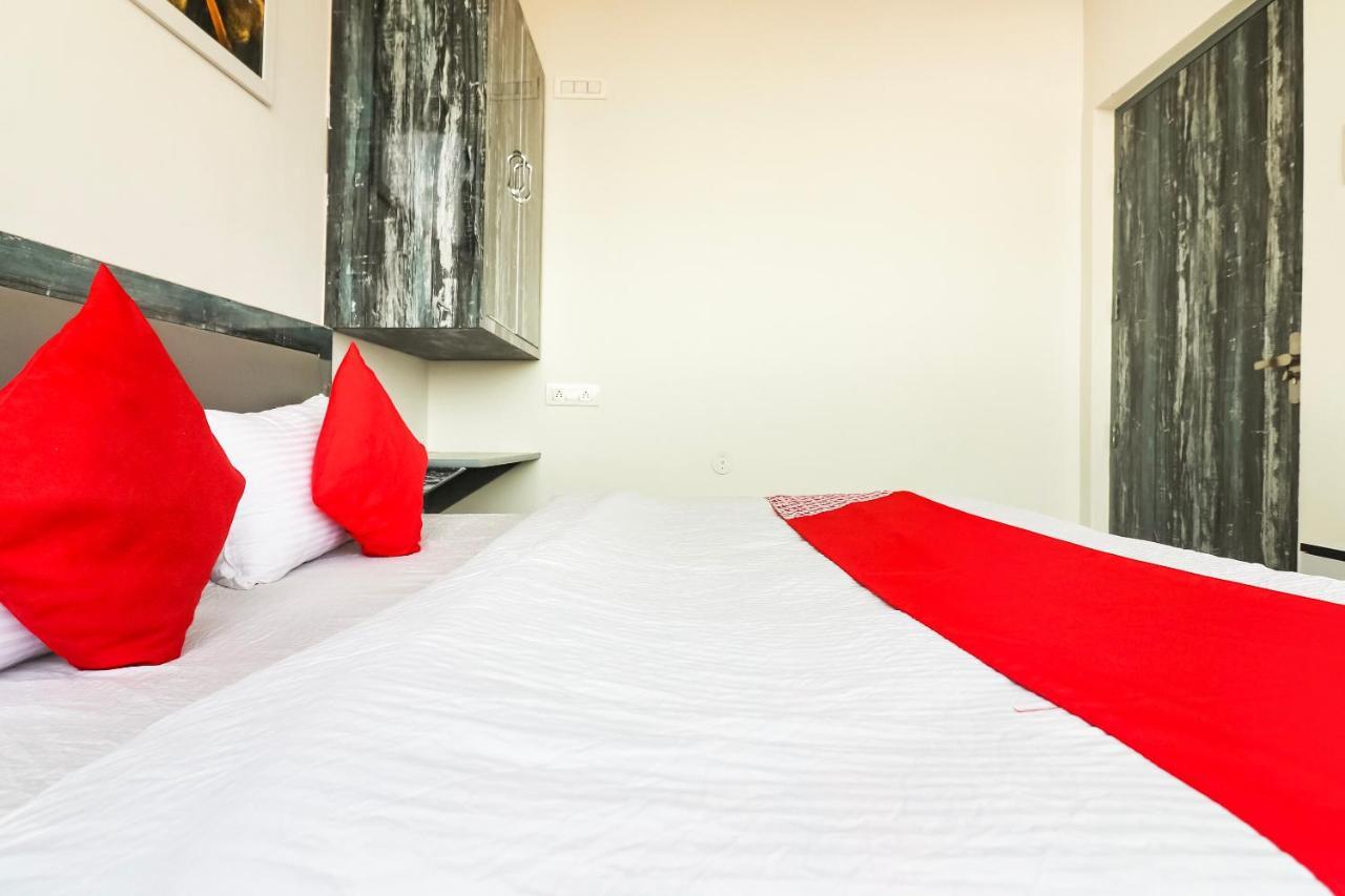 OYO 70297 Hotel Sheela Rohtak Buitenkant foto