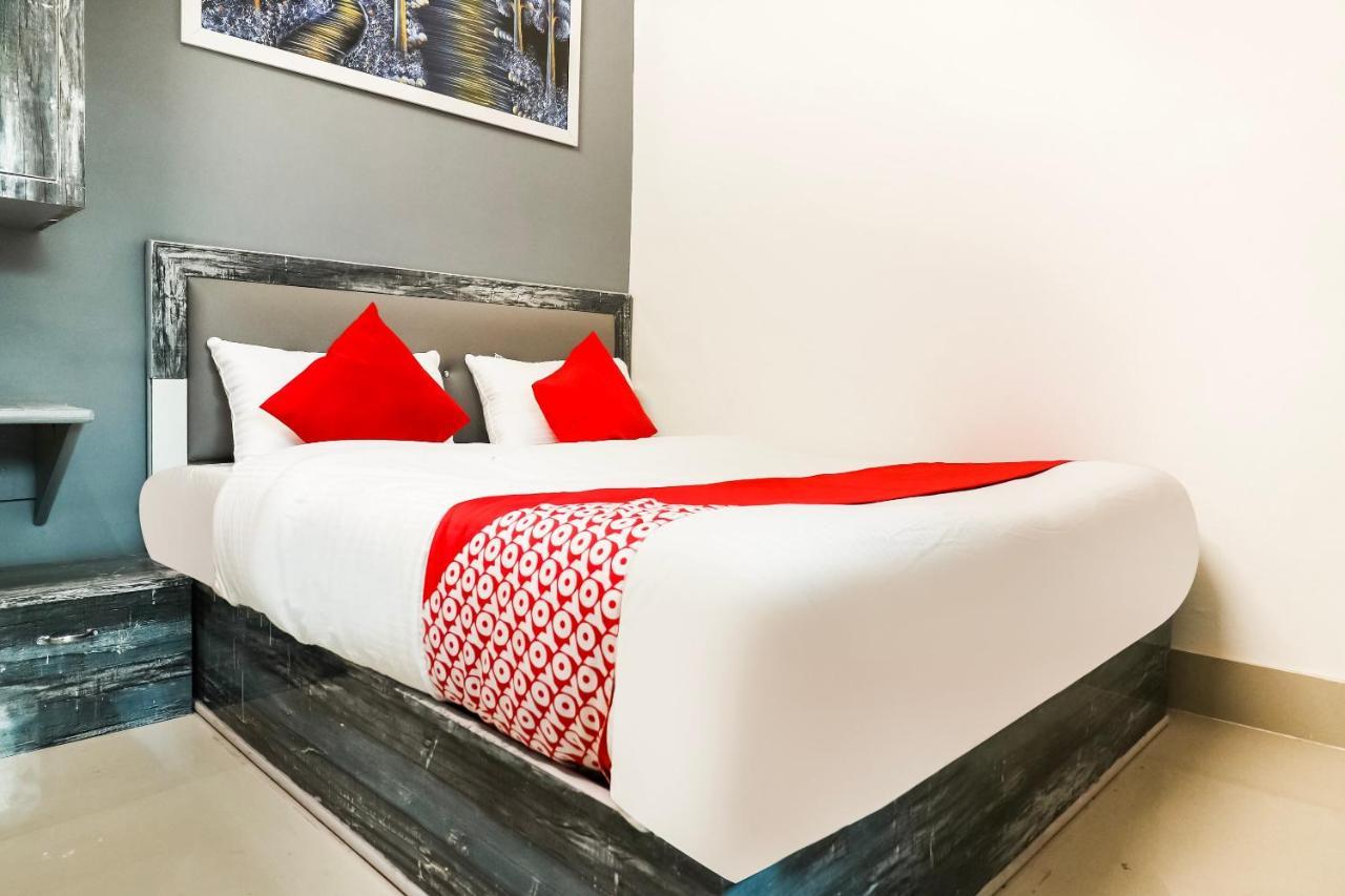 OYO 70297 Hotel Sheela Rohtak Buitenkant foto