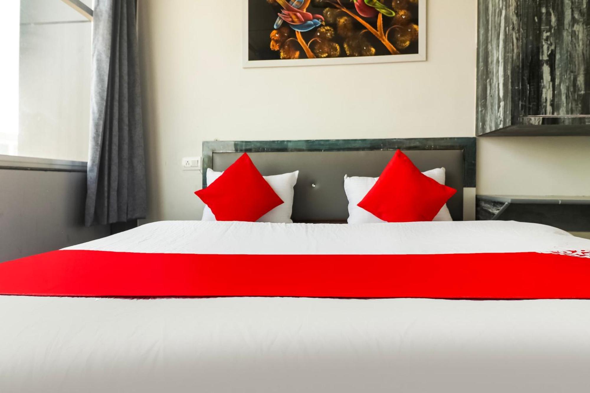 OYO 70297 Hotel Sheela Rohtak Buitenkant foto